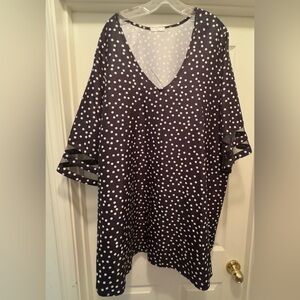 Black and White Polka Dot V-Neck Tunic